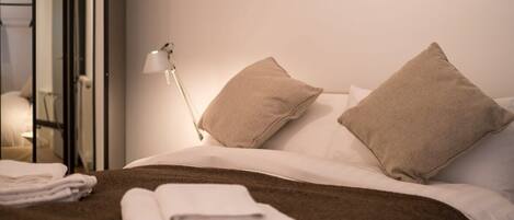 2 多间卧室、熨斗/熨衣板、WiFi、床单