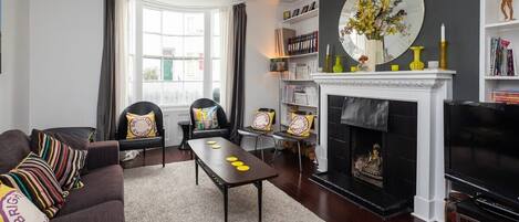 TV, DVD player, offices