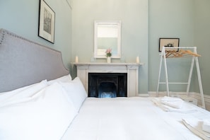 1 bedroom, iron/ironing board, WiFi, bed sheets - Host & Stay | Brunswick Sea View (Brighton and Hove)