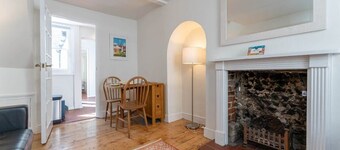 Host & Stay | The Navy at Frederick Gardens