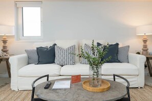 TV, offices - Host & Stay | Sea View Marine Parade (Brighton and Hove)