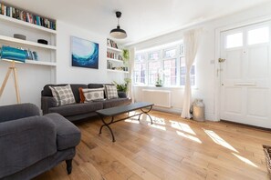 TV - Host & Stay | Sunny Terrace on Robert Street (Brighton and Hove)