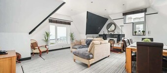 Host & Stay | The Cliff Greenhouse