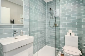 Shower, towels