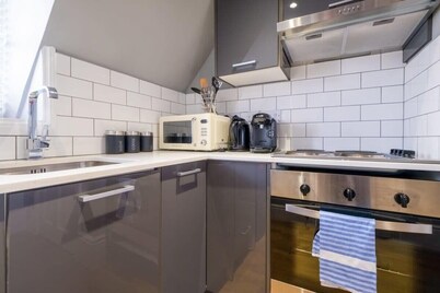 Host & Stay | St James' Studio