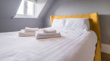 Iron/ironing board, WiFi, bed sheets