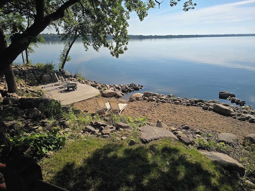 Luxury Family 5BR Lakefront private boat launch