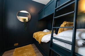 3 Schlafzimmer, Bügeleisen/Bügelbrett, WLAN, Bettwäsche