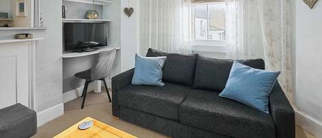 Een televisie en een kantoor