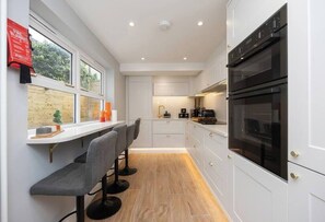 Fridge, microwave, oven, stovetop - Host & Stay | Brighton Laines House (Brighton and Hove)