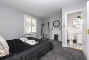 4 bedrooms, iron/ironing board, WiFi, bed sheets - Host & Stay | Brighton Laines House (Brighton and Hove)