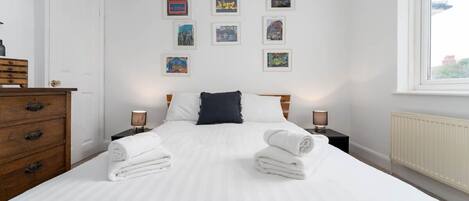 2 chambres, fer et planche Ă repasser, Wi-Fi, draps fournis