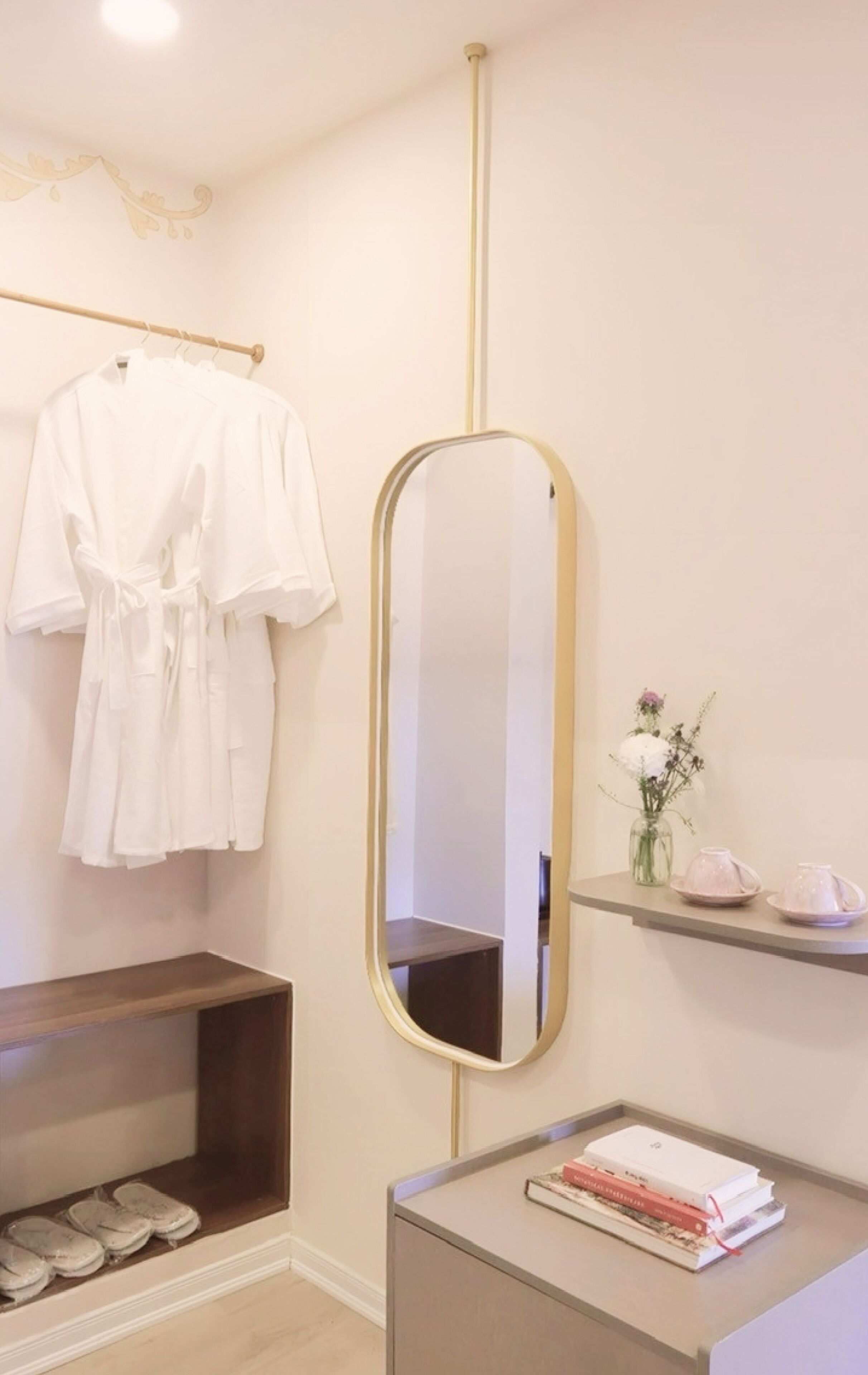 家庭四人房, 城市景观 | 客房内保险箱、办公桌、隔音、熨斗/熨衣板