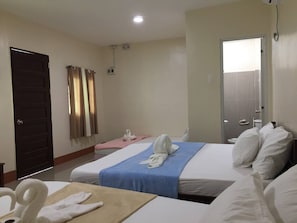 1 bedroom, WiFi, bed sheets - Junlyn Apartelle Family room for 7 to 8

 (Panglao)
