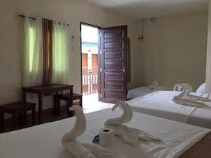 1 bedroom, WiFi, bed sheets - Junlyn Apartelle Family room for 7 to 8

 (Panglao)