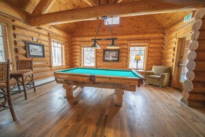 Spielezimmer