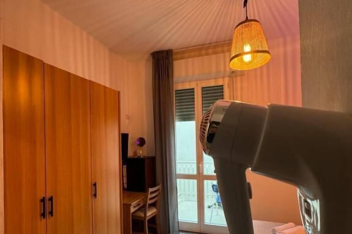 Single Room | In-room safe, WiFi (free)