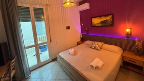In-room safe, free WiFi - Liston (Rimini)