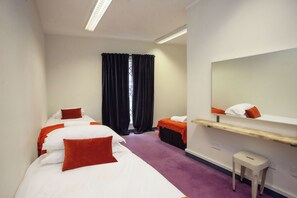 4 عدّة غرف نوم ومكواة/لوح كي وواي فاي مجانًا