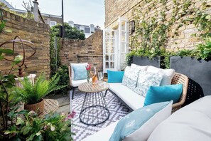 Terrace/patio - Delightful 1-bed, Heart of Kensington, Garden Patio (London)