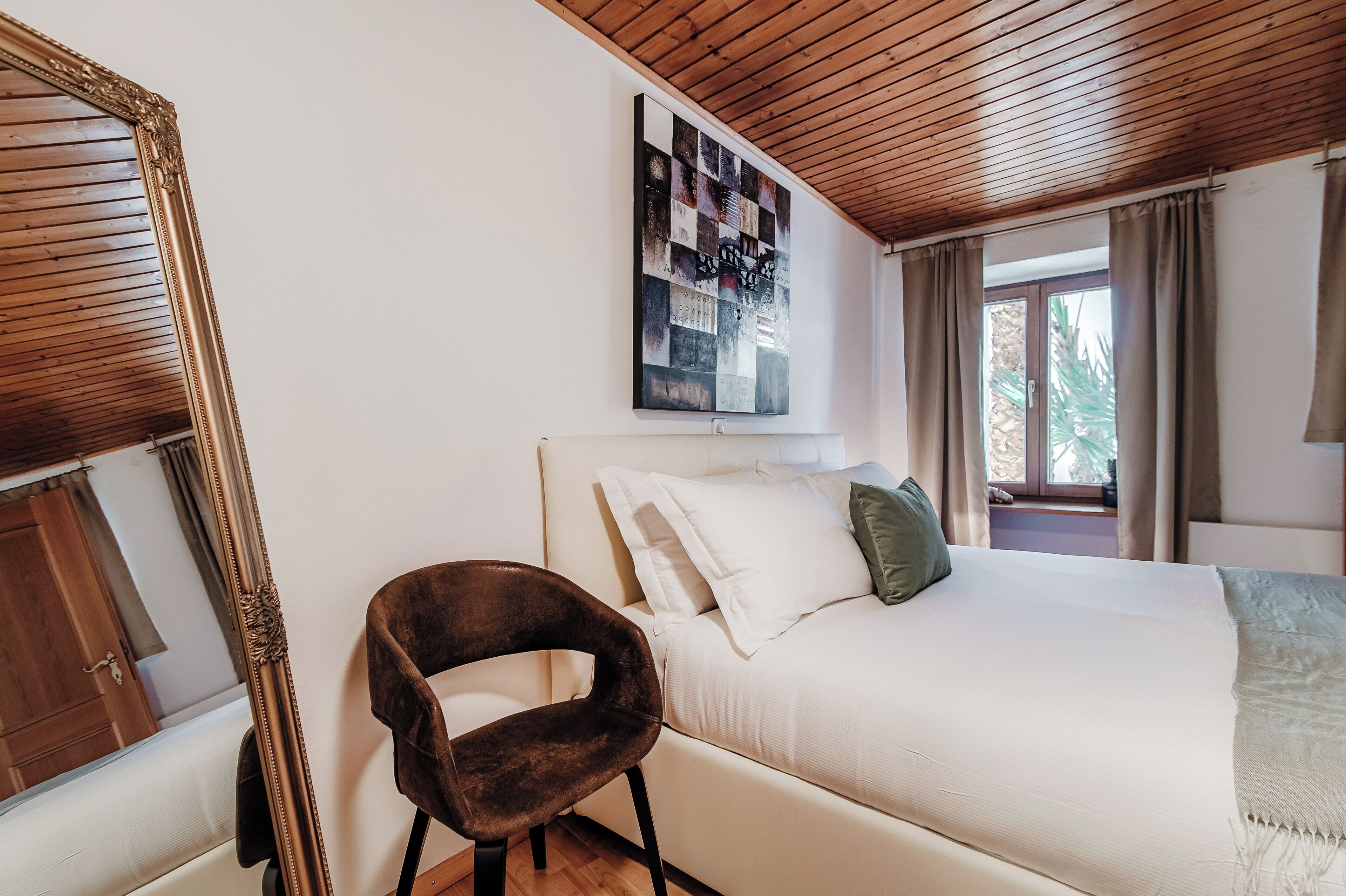 1 chambre, couette en duvet d'oie, fer et planche à repasser