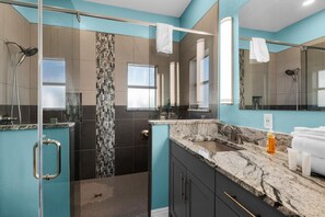 Shower, towels - Gorgeous Gulf View, Pet Friendly Condo/Within Walking Distance to Everything! (Pensacola Beach)