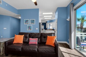 Smart TV, DVD player - Gorgeous Gulf View, Pet Friendly Condo/Within Walking Distance to Everything! (Pensacola Beach)