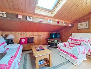 2 bedrooms, free WiFi - CHOUTA CHT5 CENTER & TELECABINE 4pers. (Châtel)