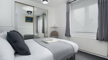 Apartamento | 2 quartos, ferros/tábuas de passar roupa, Wi-Fi de cortesia