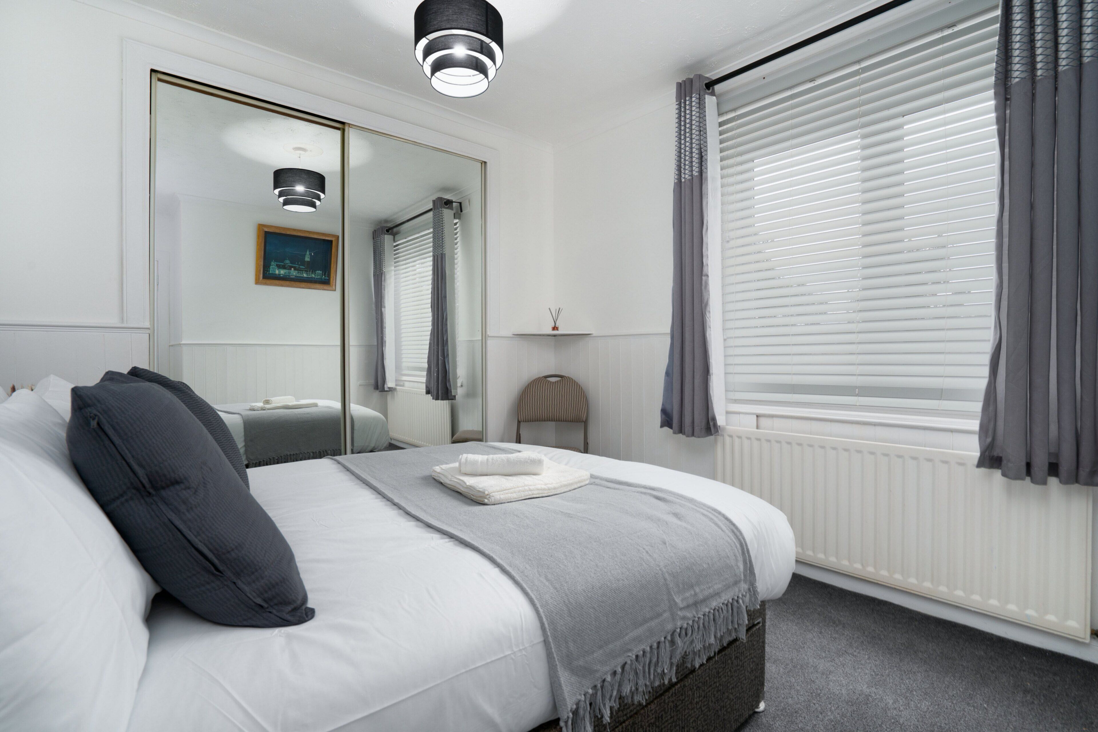 Apartment | 2 bedrooms, iron/ironing board, free WiFi, bed sheets