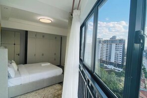 2 bedrooms, iron/ironing board, WiFi, bed sheets - Luxury & Modern 2 BR Apt in Kileleshwa

 (Nairobi County)