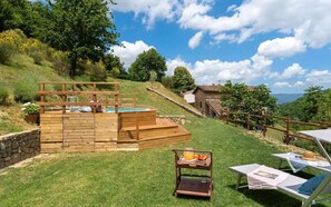 Seasonal outdoor pool - La Casa Del Tiglio (Borgo San Lorenzo)