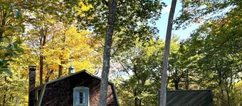 Snow Blanket Barn!
Family-Friendly, Charming & Cozy 3-bedroom - Gardner MA