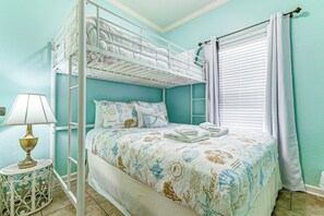 3 bedrooms, WiFi, bed sheets