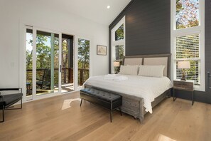 4 bedrooms, desk, iron/ironing board, WiFi - Deer Crossing -Luxury Mountain View Cabin (Mineral Bluff)