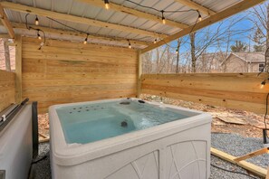 Tina de hidromasaje al aire libre