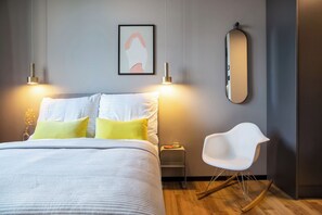 Strykjärn/strykbräda, wi-fi och sängkläder