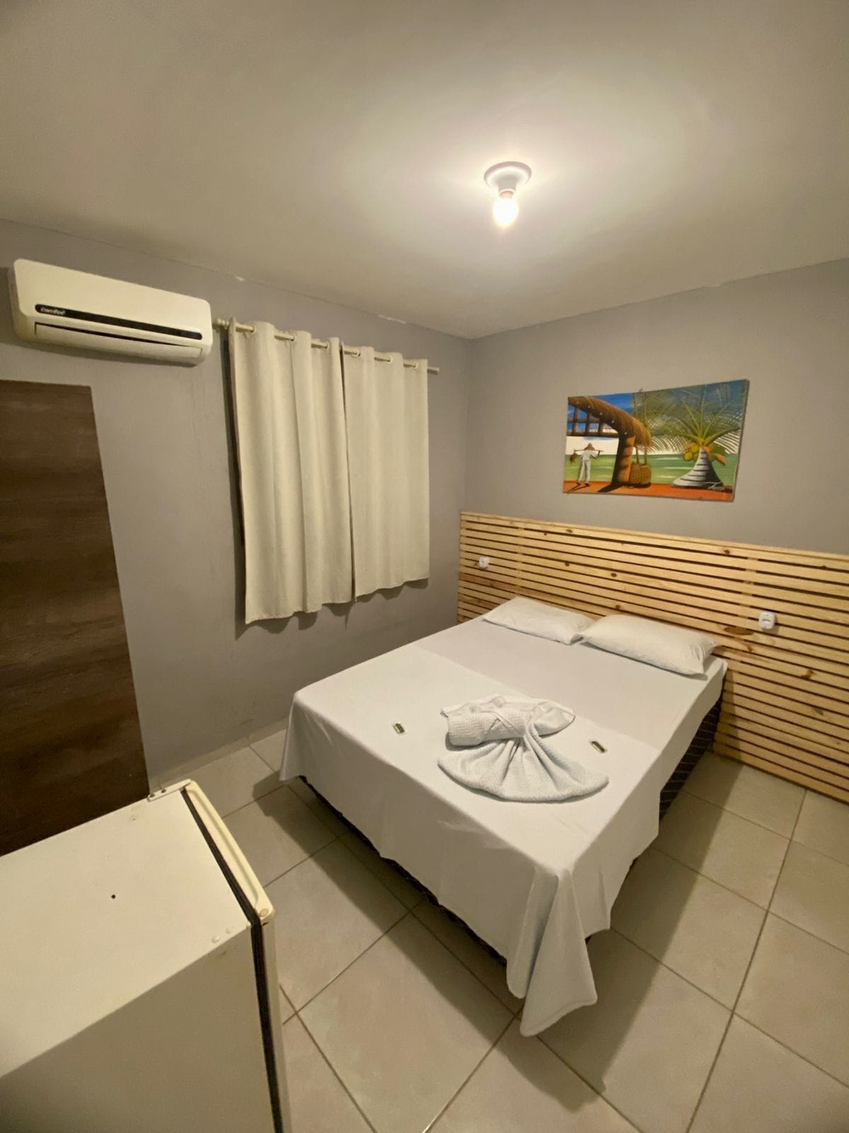 Tabla de planchar con plancha y wifi gratis 