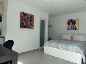 1 chambre, fer et planche à repasser, lit parapluie, Wi-Fi gratuit