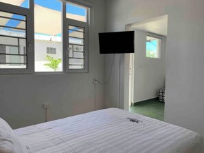 1 chambre, fer et planche à repasser, Wi-Fi, draps fournis