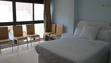 Suite Deluxe, vista al patio | Wifi gratis