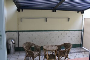 Deluxe Double Room, 1 Double Bed, Patio, Courtyard View | Terrace/patio