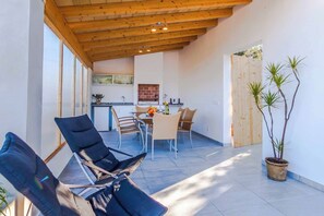 Outdoor dining - Villa Guineu - Three Bedroom Villa, Sleeps 6 (Pollença)