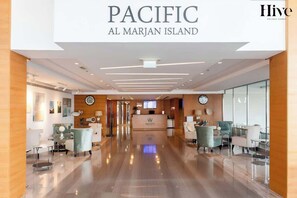 Lobby - Sunset Sea View Apt W Beach Access & Pool (Ras Al Khaimah)