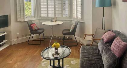 Perfect Detached House in Chelsea