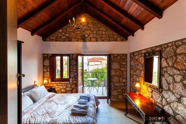 Huvila | 3 makuuhuonetta, silitysrauta/-lauta, ilmainen Wi-Fi, vuodevaatteet