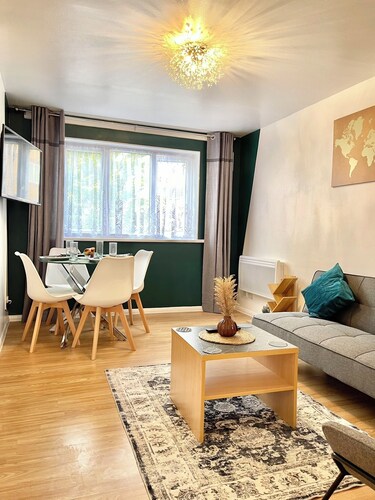 The Express Apartment