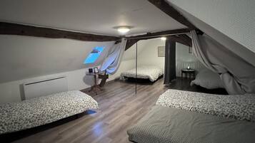 7 bedrooms, iron/ironing board, WiFi, bed sheets