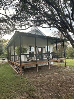 Exterior - Knox Lakeside Cottage, 1 bedroom plus loft on Lake O' the Pines (Ore City)