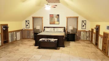 1 bedroom, desk, free WiFi, bed sheets